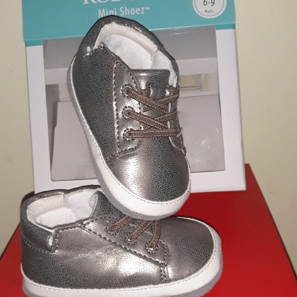 ROBEEZ SHOEZ
